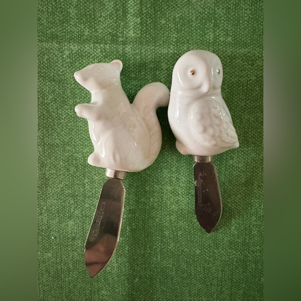 Anthropology White Ceramic Owl & Squirrel Cheese Spreaders